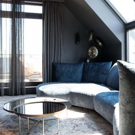 Beachfront Luxurious Penthouse With Panoramic View Appartamento